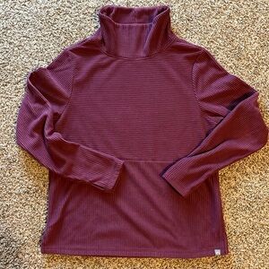 Mock neck ribbed top by American Outdoorsmen for women sz. Medium